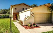 Krásný dvoupodlažní rodinný dům ke koupi v Sarasotě na Floridě
